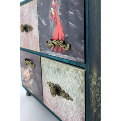 Artystyczna komoda z 4 szufladami – flamenco, zmysłowość i ornament