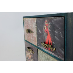 Artystyczna komoda z 4 szufladami – flamenco, zmysłowość i ornament