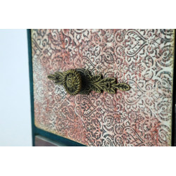 Artystyczna komoda z 4 szufladami – flamenco, zmysłowość i ornament