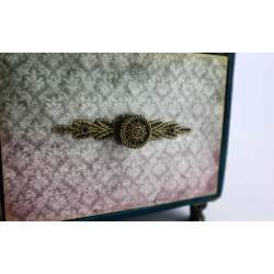 Artystyczna komoda z 4 szufladami – flamenco, zmysłowość i ornament