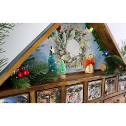 Drewniany kalendarz adwentowy z wiankiem 3D i LED – retro domek