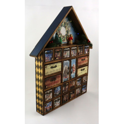 Drewniany kalendarz adwentowy z wiankiem 3D i LED – retro domek