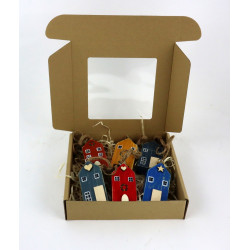 Unikatowe drewniane zawieszki domki – zestaw 6 sztuk handmade piękna