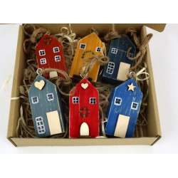Unikatowe drewniane zawieszki domki – zestaw 6 sztuk handmade piękna