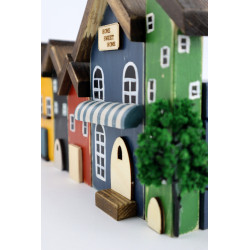 Unikatowy drewniany chustecznik z kolorowymi domkami handmade, prezent