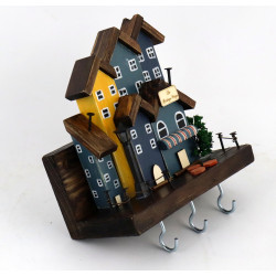 Mały drewniany wieszak z domkami – unikat handmade unikat