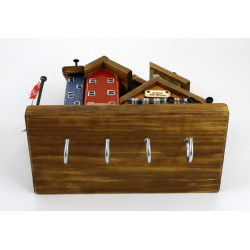 Kolorowe drewniane miasteczko – wieszak z domkami handmade