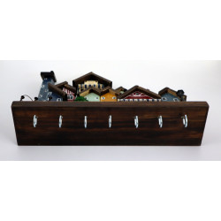 Skandynawskie drewniane miasteczko – wieszak z domkami handmade