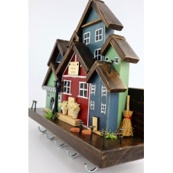 Skandynawskie drewniane miasteczko – wieszak z domkami handmade