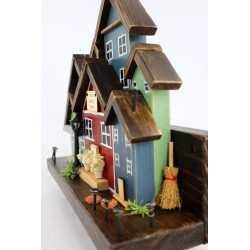 Skandynawskie drewniane miasteczko – wieszak z domkami handmade