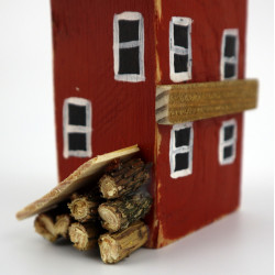 Unikatowy drewniany domek dekoracyjny premium – czerwony handmade