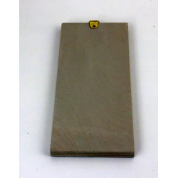 Obraz anioła w profilu na drewnie – wąska dekoracja handmade