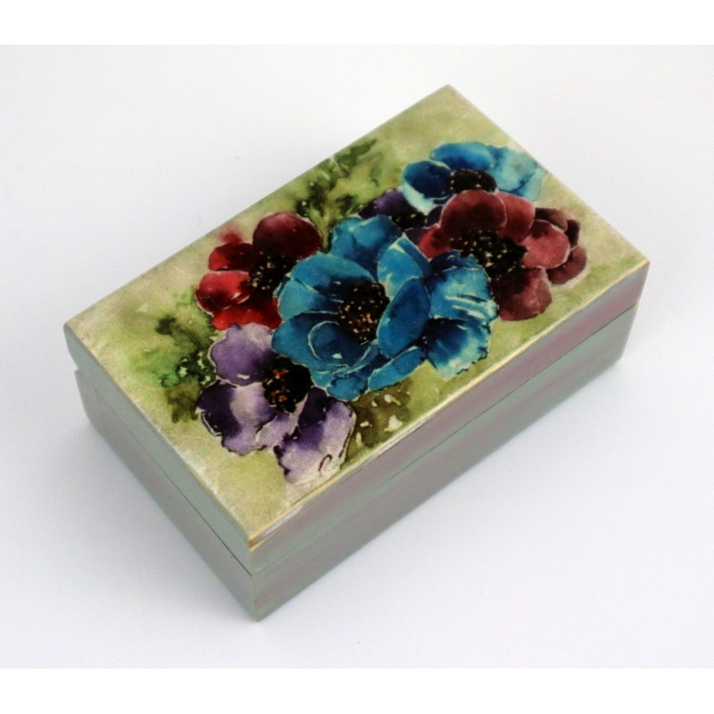 Mini skrzynka drewniana z kwiatami – ręcznie zdobione pudełeczko