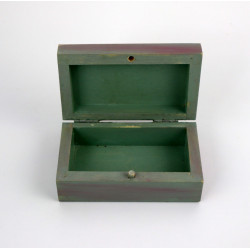 Mini skrzynka drewniana z kwiatami – ręcznie zdobione pudełeczko