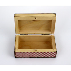 Mini skrzynka drewniana z koroną – pudełeczko na drobiazgi