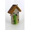 Drewniany domek dekoracyjny premium jasny z zielenią 11 cm