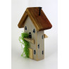 Drewniany domek dekoracyjny premium jasny z zielenią 11 cm
