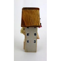 Drewniany domek dekoracyjny premium jasny z balkonikiem 11 cm