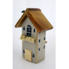 Drewniany domek dekoracyjny premium jasny z balkonikiem 11 cm