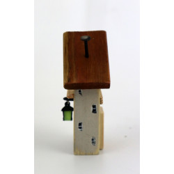 Drewniany domek dekoracyjny premium PUB z latarenką 10 cm