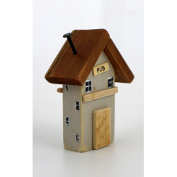 Drewniany domek dekoracyjny premium PUB z latarenką 10 cm