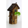 Drewniany domek dekoracyjny premium brązowy z zielenią 13,5 cm