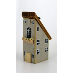 Drewniany domek dekoracyjny premium z czerwoną latarenką 11 cm