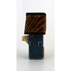 Drewniany domek dekoracyjny premium granatowy z kwiatami 10 cm