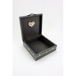 Dziewczynka ze stokrotkami