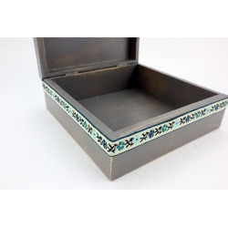 Dziewczynka ze stokrotkami