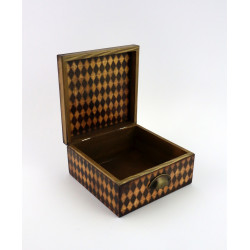 Drewniana Skrzynka 16x16 w kolorze orzechowym.