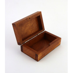 Drewniane pudełko, szkatułka na obrączki + ozdobny mech.