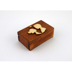 Drewniane pudełko, szkatułka na obrączki + ozdobny mech.