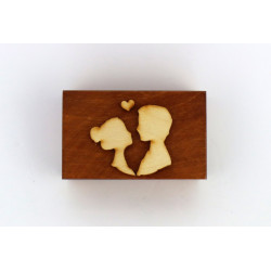 Drewniane pudełko, szkatułka na obrączki + ozdobny mech.