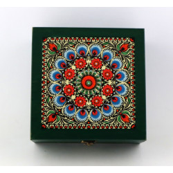 Skrzynka boho zielona - prezent dla nauczycielki i nie tylko