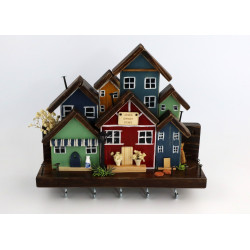 Skandynawskie drewniane miasteczko – wieszak z domkami handmade